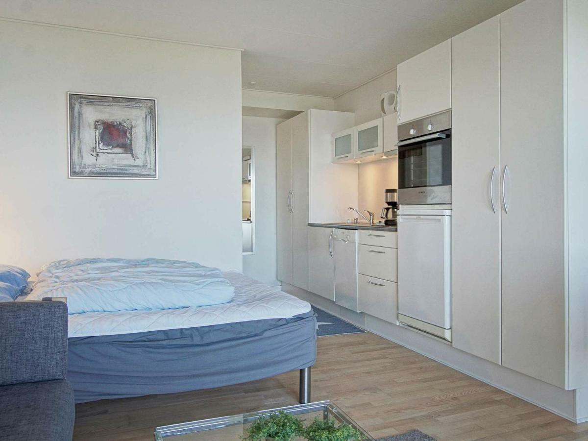 4 Person Holiday Home In Allinge エクステリア 写真